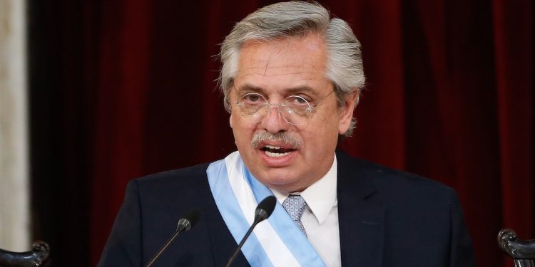 «LOS MEXICANOS SALIERON DE LOS INDIOS», DICE PRESIDENTE ARGENTINO Y LUEGO PIDE DISCULPAS