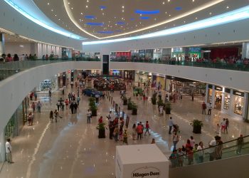 RESTRINGEN HORARIOS Y AFOROS DE SUPERMERCADOS, PLAZAS Y RESTAURANTES POR SEMÁFORO NARANJA