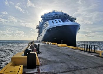 CON ESTRICTOS PROTOCOLOS DE PREVENCIÓN ARRIBÓ A MAHAHUAL EL CRUCERO CELEBRITY EDGE