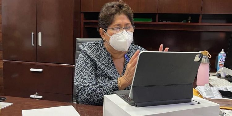 POR LEY NO SE LES PUEDE ADELANTAR PARTICIPACIONES NI PRÉSTAMOS