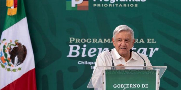 PESE A VEDA, TENEMOS QUE SEGUIR SUPERVISANDO PROGRAMAS: AMLO