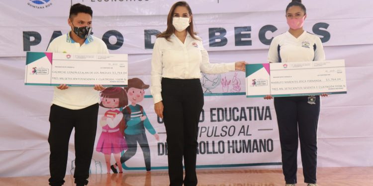 CUMPLE BENITO JUÁREZ SEGUNDO PAGO DE BECAS MUNICIPALES