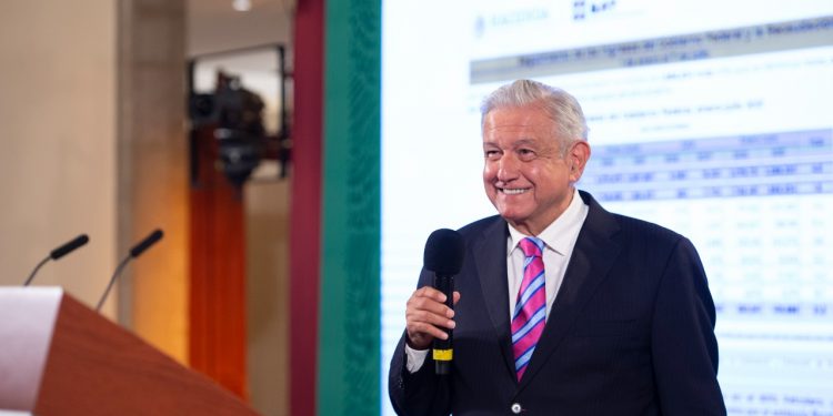 DICE LÓPEZ OBRADOR QUE C5 DE QUINTANA ROO ABONARÁ A LA PAZ SOCIAL