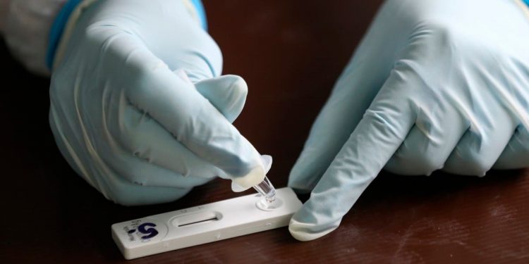 ¿QUÉ ES LA INFECCIÓN POSVACUNA COVID Y POR QUÉ HAY CASOS?