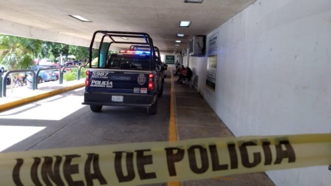 BALEAN EN LA SM 510 A DOS TAXISTAS DE LA ZONA HOTELERA, DESDE OTRO TAXI
