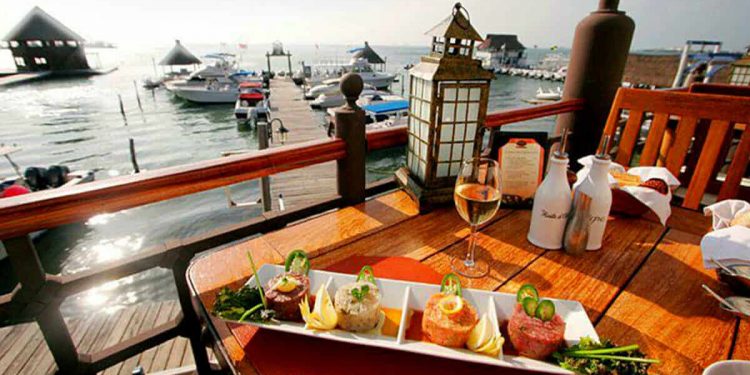 AMPLÍAN HORARIO DE LOS RESTAURANTES EN QUINTANA ROO