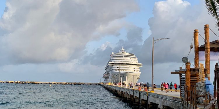 ATRACA TERCER CRUCERO EN COSTA MAYA; SE PREVÉ MAYOR AFLUENCIA DE EMBARCACIONES EN AGOSTO