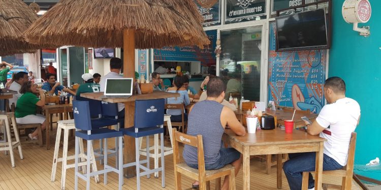 CIUDADANOS PIDEN HACER OFICIAL LA SOLICITUD DE PRUEBAS RÁPIDAS O CERTIFICADOS DE VACUNACIÓN PARA INGRESAR A ESTABLECIMIENTOS EN QR