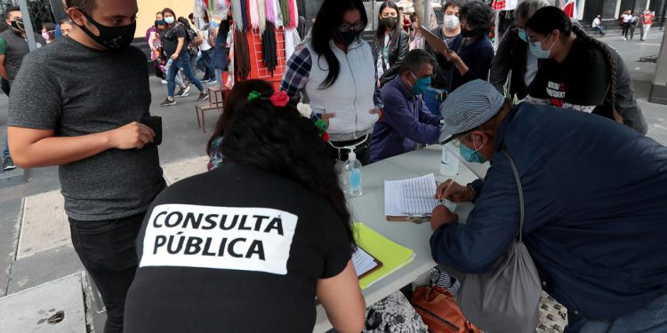 AMLO LLAMA A LOS CIUDADANOS A PARTICIPAR EN CONSULTA POPULAR