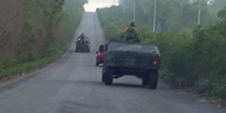 ENCUENTRAN CAMIONETA BALEADA DE EJECUTADO