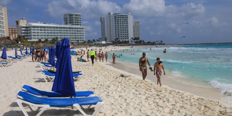 QUINTANA ROO INICIA LA SEMANA CON 121 NUEVOS CASOS POSITIVOS AL COVID-19