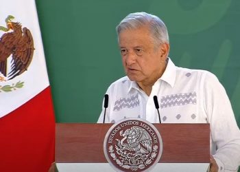 LÓPEZ OBRADOR SUSPENDE GIRAS PÚBLICAS HASTA QUE PASE CONSULTA POPULAR