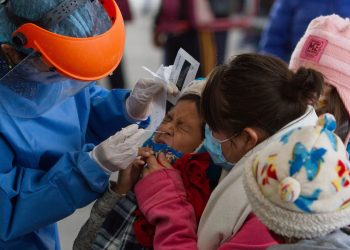 AUMENTAN CASOS DE COVID-19 EN NIÑOS Y NIÑAS EN LOS ESTADOS UNIDOS