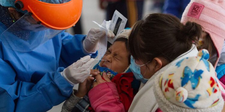 AUMENTAN CASOS DE COVID-19 EN NIÑOS Y NIÑAS EN LOS ESTADOS UNIDOS