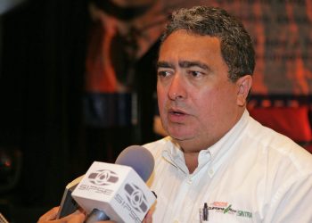 REGIDORAS ROMPEN CON GABRIEL MENDICUTI