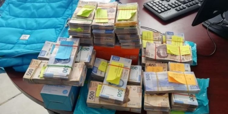 GUARDIA NACIONAL DETIENE A SUJETOS CON DOS MILLONES DE PESOS