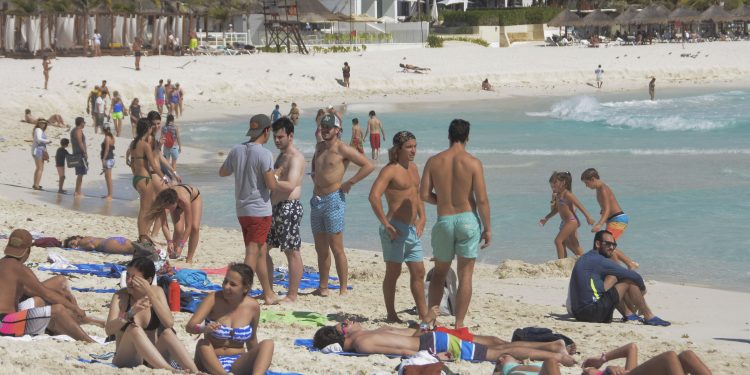 EL TURISMO NACIONAL DESTACA ESTAS VACACIONES DE VERANO EN CANCÚN
