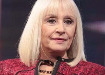 RAFFAELLA CARRÁ FALLECE A LOS 78 AÑOS