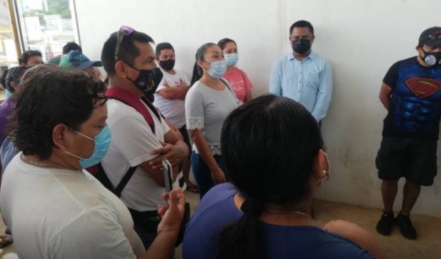 SE MANIFIESTA NUEVAMENTE PERSONAL DESPEDIDO DEL AYUNTAMIENTO DE LÁZARO CÁRDENAS