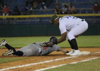 TIGRES AMARRA SERIE EN EL CENTENARIO, AL PINTAR DE BLANCO A LOS OLMECAS 4-0