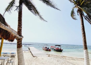 BARRERAS ARTESANALES PROTEGEN LA ZONA TURÍSTICA DE MAHAHUAL