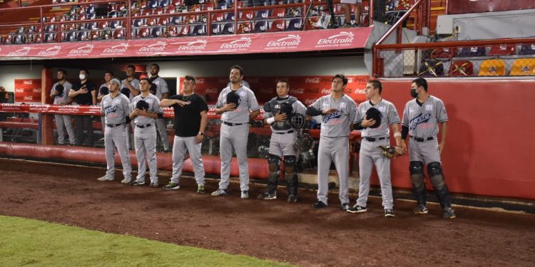 PIRATAS SE QUEDA CON EL PRIMERO DE LA SERIE