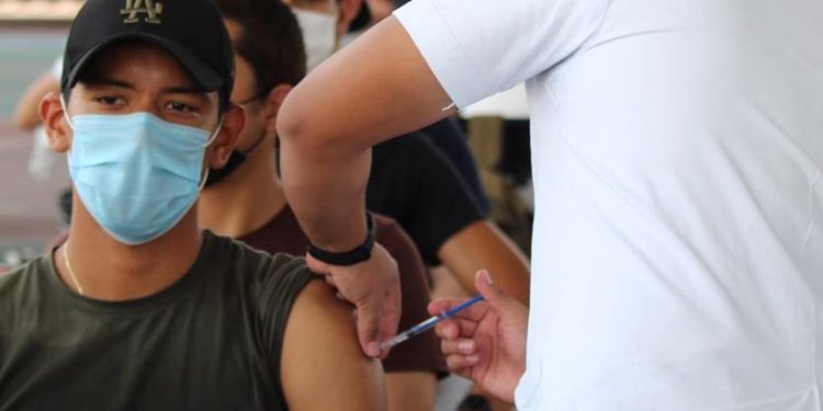 CANCÚN FC ACUDE A JORNADA NACIONAL DE VACUNACIÓN COVID-19.