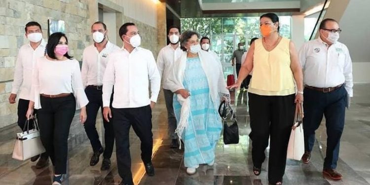 LA SENADORA MAYULI MARTÍNEZ SIMÓN RETOMA ACTIVIDADES EN EL SENADO DE LA REPÚBLICA