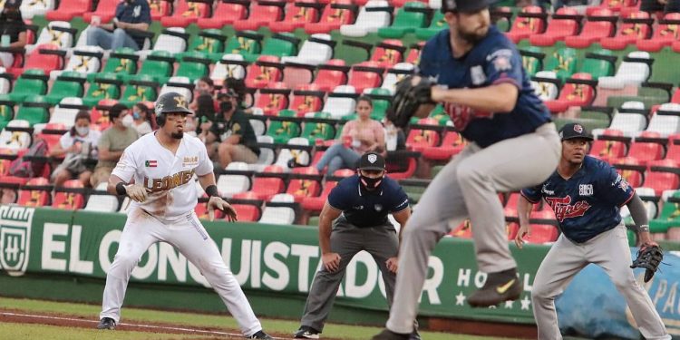CONTUNDENTE OFENSIVA DE TIGRES EMPATA LA SERIE EN MÉRIDA