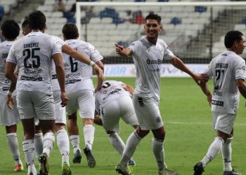 TRIUNFAL DEBUT DE CANCÚN FC EN LA SULTANA DEL NORTE.