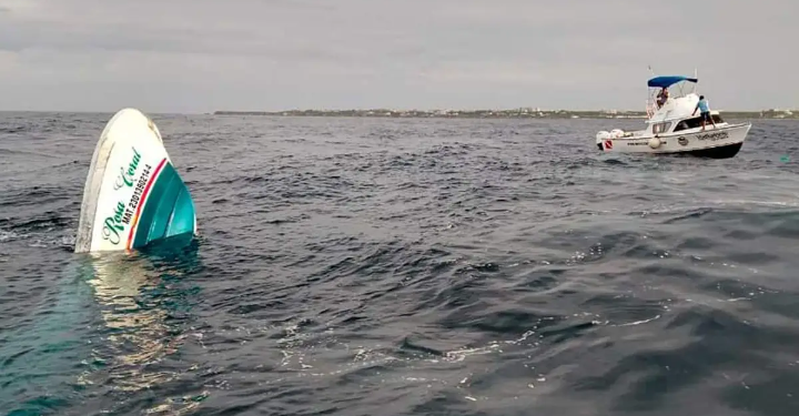 NAVÍO SE HUNDE CON TODO Y TURISTAS EN PUNTA SUR