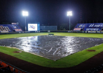 LLUVIA EN CANCÚN IMPIDE INICIO DE SERIE TIGRES-PIRATAS