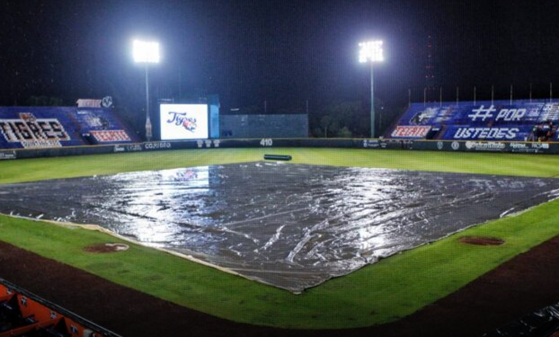 LLUVIA EN CANCÚN IMPIDE INICIO DE SERIE TIGRES-PIRATAS
