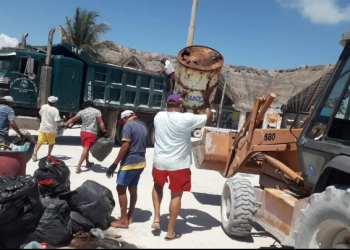 CONTINÚAN LOS PROBLEMAS CON LA BASURA EN ISLA HOLBOX