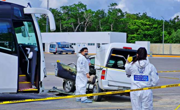 UN MUERTO EN CHOQUE ENTRE AUTOBÚS Y CAMIONETA EN CANCÚN