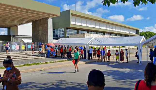 INICIA CON ALTA AFLUENCIA APLICACIÓN DEL REFUERZO DE PFIZER PARA EL GRUPO DE 40 A 49 AÑOS DE EDAD EN PLAYA DEL CARMEN