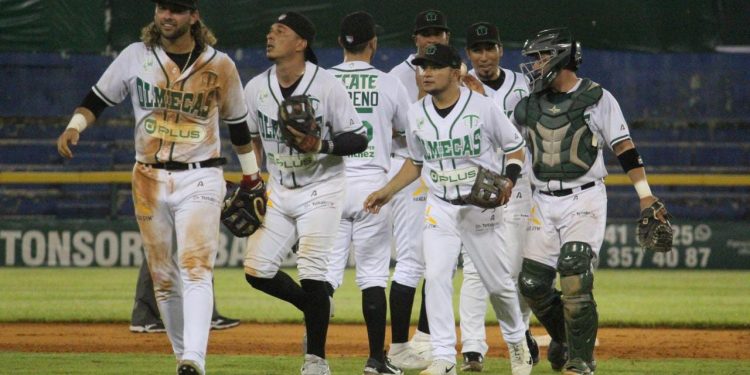 OLMECAS DOBLEGA AL AGUILA 5-2, Y ADELANTA EN LA SERIE CON GRAN PITCHEO DE ORAMAS