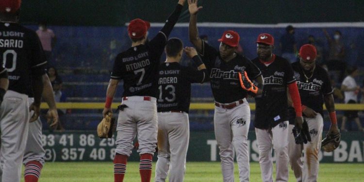 PIRATAS LOGRA BLANQUEADA COMBINADA ANTE OLMECAS Y DE PASO CORTA RACHA NEGATIVA