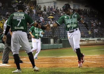 OLMECAS DEVUELVE BLANQUEADA COMBINADA A LOS PIRATAS Y AMARRAN LA SERIE