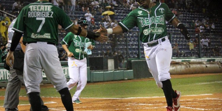 OLMECAS DEVUELVE BLANQUEADA COMBINADA A LOS PIRATAS Y AMARRAN LA SERIE