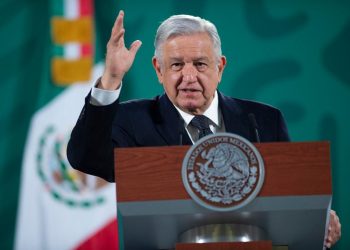 AMLO ANUNCIA QUE REFORZARÁN VACUNACIÓN CONTRA COVID-19 EN CINCO ESTADOS