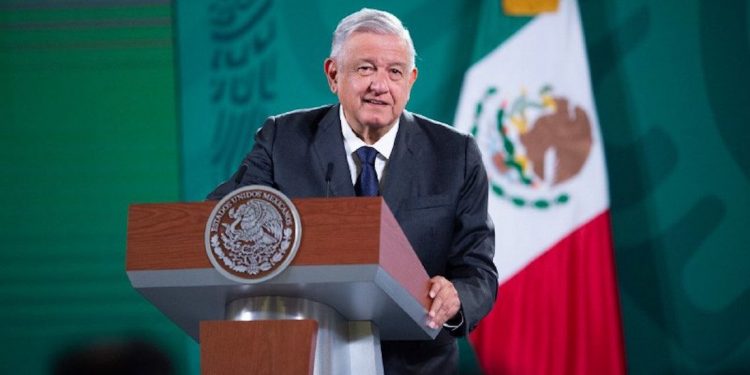 AMLO DICE QUE ENTREGARÁ INFORMACIÓN DE CONTRATOS SOBRE «PEGASUS» A FGR