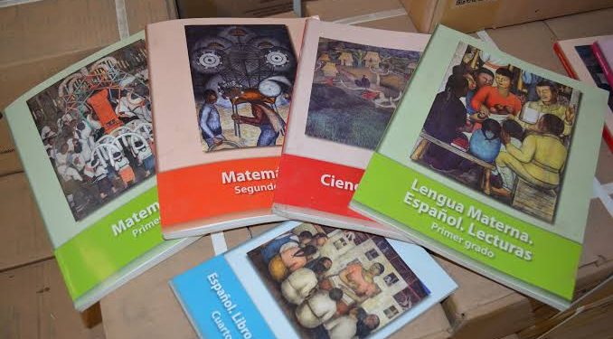 RECHAZAN PADRES DE FAMILIA CONTENIDO DE LIBROS DE TEXTO