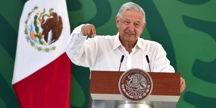 NECESARIO, MODIFICAR LIBROS DE TEXTO PARA UNA EDUCACIÓN HUMANISTA: AMLO