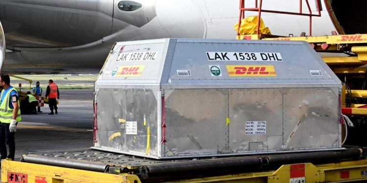 ESTA MAÑANA LLEGARON A MÉXICO 585 MIL VACUNAS DE PFIZER-BIONTECH, PROCEDENTE D EESTADOS UNIDOS