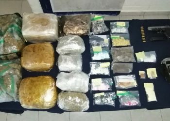DETIENEN A NARCOMENUDISTAS EN TULUM