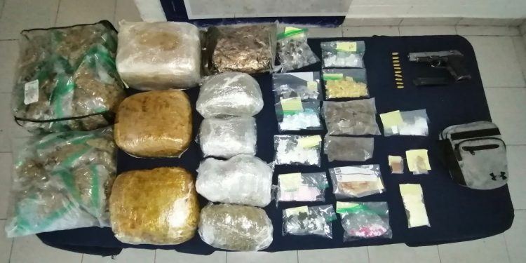 DETIENEN A NARCOMENUDISTAS EN TULUM