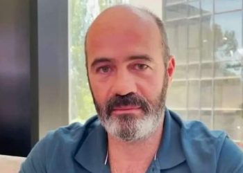 SUSPENDEN A PROFESOR POR DECIR QUE SOLO EXISTEN DOS GÉNEROS EN ESPAÑA
