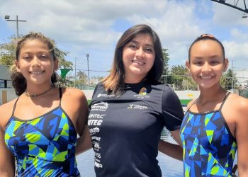 ALONDRA ZÁRATE, APASIONADA DE LA NATACIÓN ARTÍSTICA