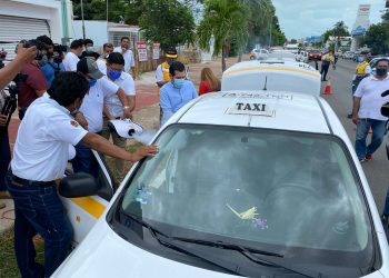 INICIA OPERATIVO DE SANITIZACIÓN EN COMBIS PARA CONTENER EL COVID